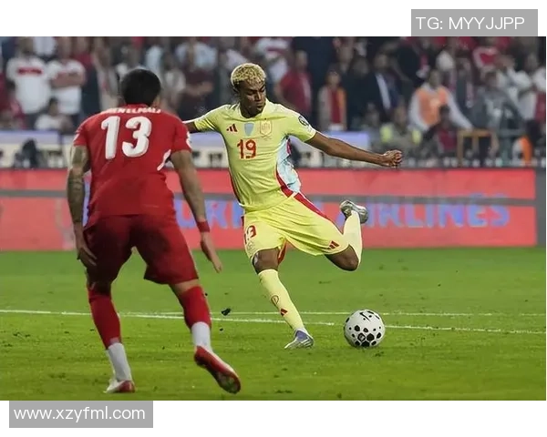 足球明星球员的成长历程与背后故事揭秘